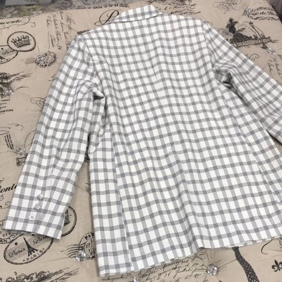 Danielle Bernstein Structured Blazer - Picture 5 of 10